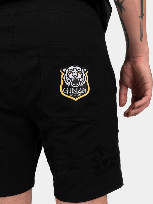 Black shorts with print - 4