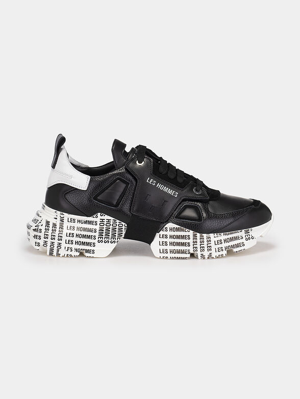 Black sport shoes with accented logo print - 1
