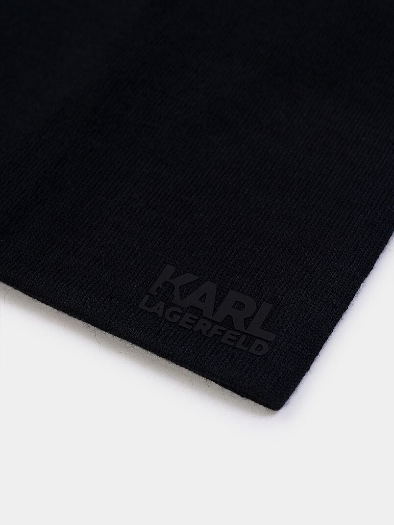Black beanie with logo motif - 3