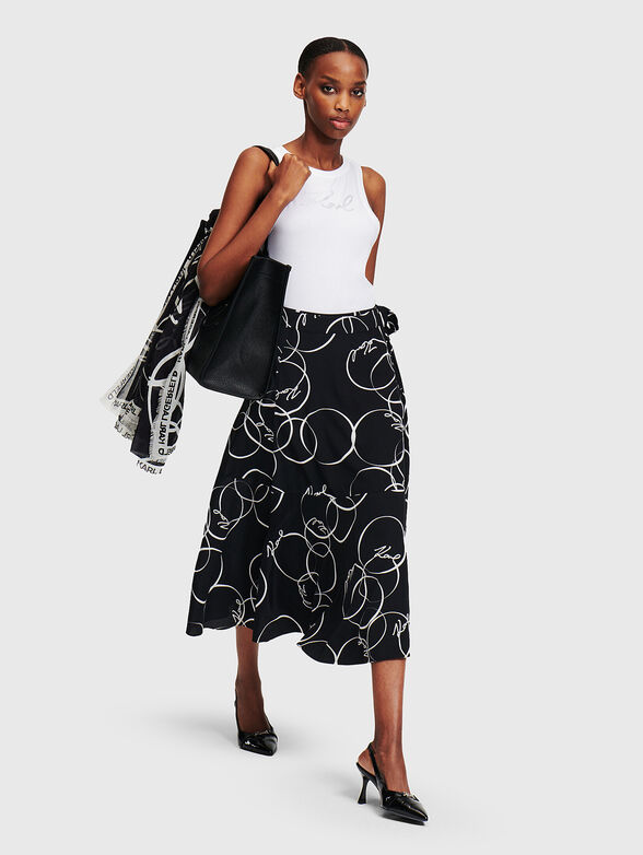 Skirt with a contrast logo print - 3