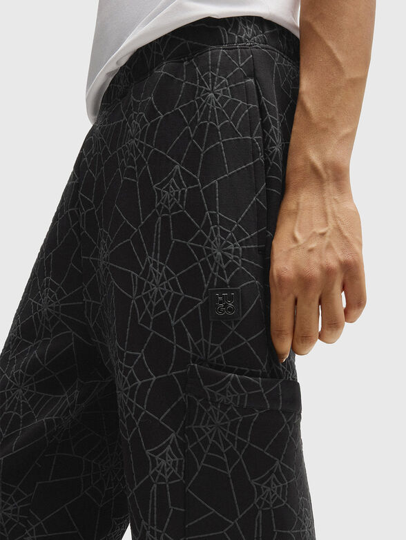 Straight trousers with print - 2