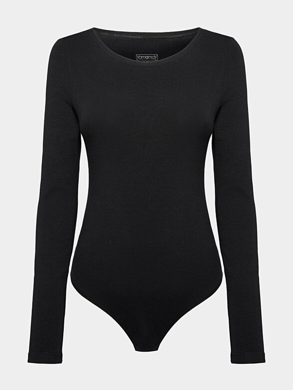 Body in black color - 4