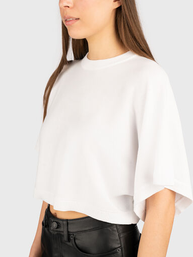 Cotton T-shirt with short cut - 3