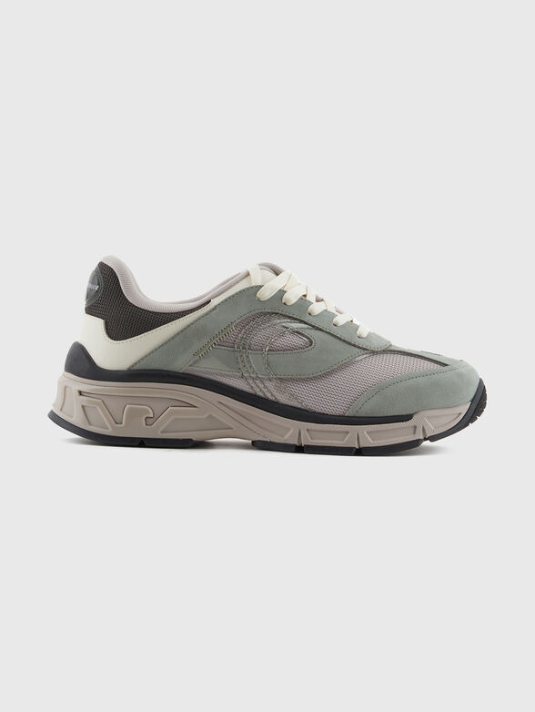 Sports shoes with logo - 0