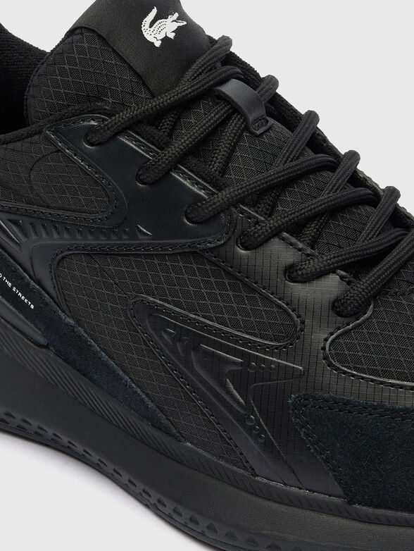 Sports shoes with logo - 3