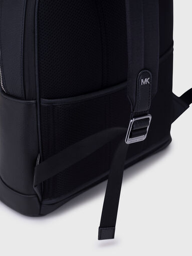 Black backpack with laptop divider - 4
