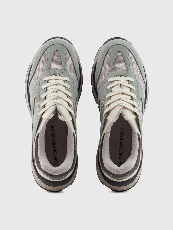 Sports shoes with logo - 5
