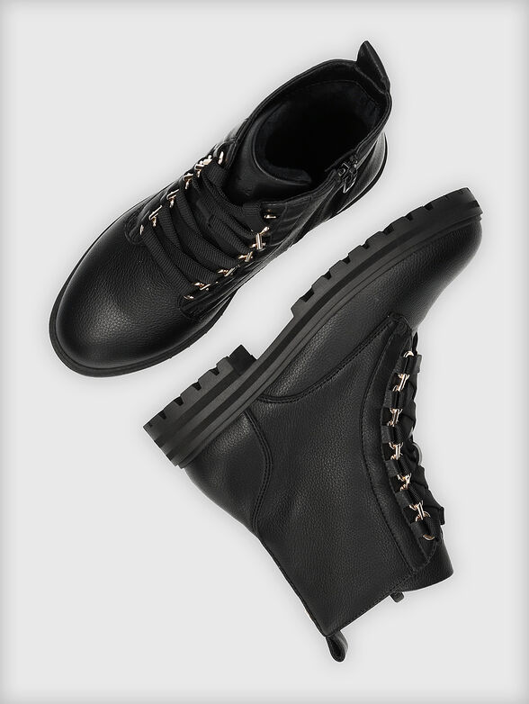 Black boots with logo detail - 6