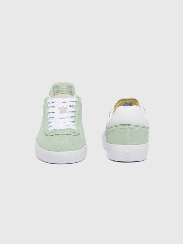 Sports shoes with logo - 4