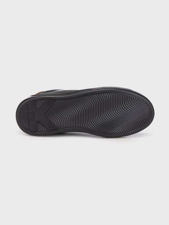 KAPRI sports shoes with gold accents - 5