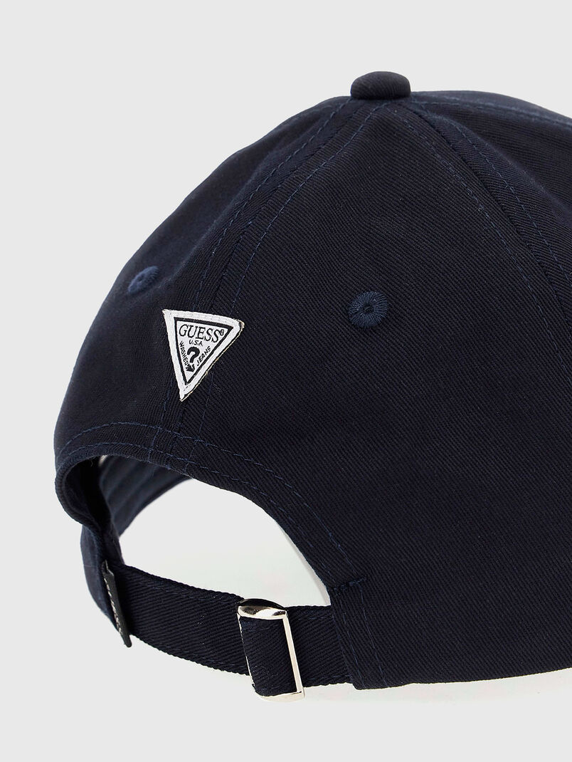 Baseball cap with logo - 3