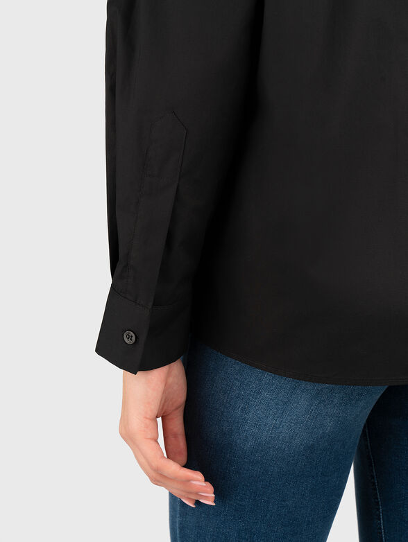 Black shirt with accent logo - 4