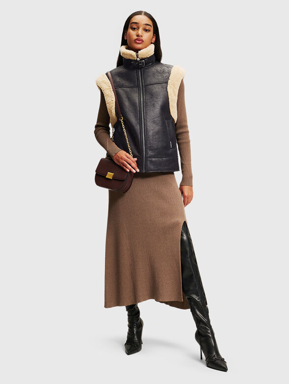 Vest with contrasting texture - 1