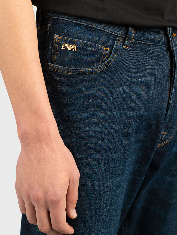 Jeans with logo accents - 3