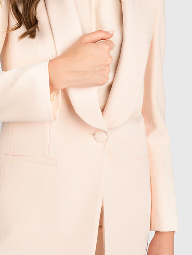 Blazer with single-breasted fastening - 4