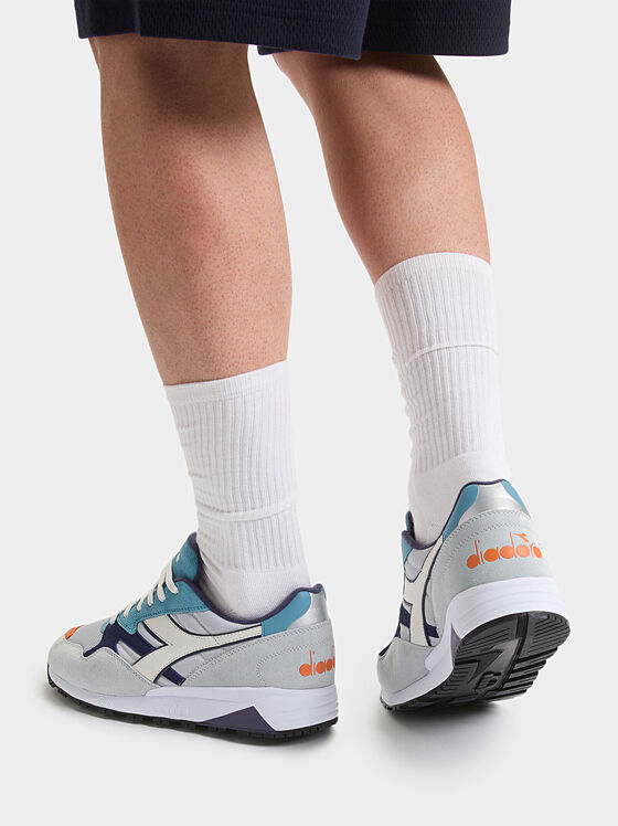 Αθλητικά παπούτσια N902 σε γκρι χρώμα - 2