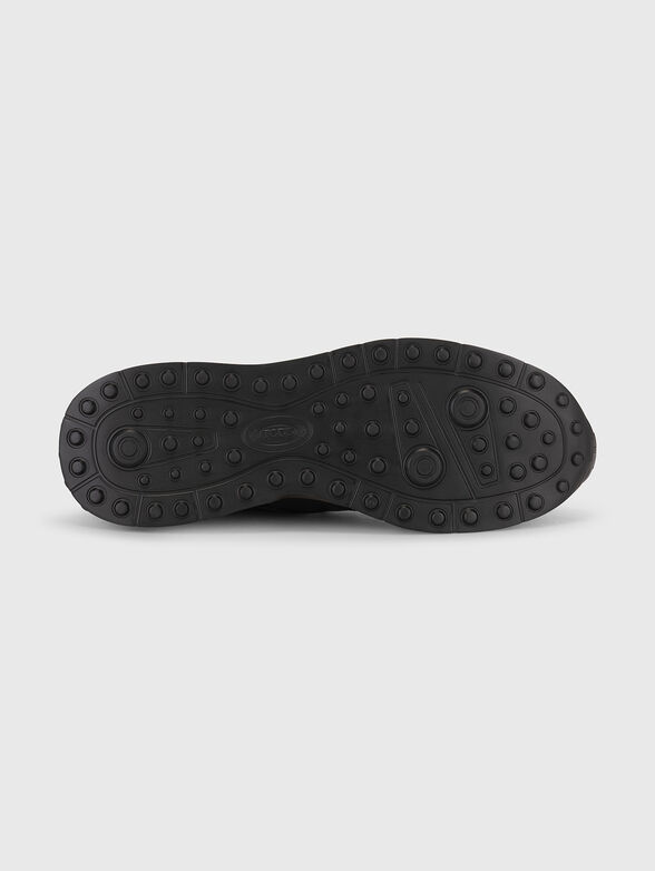 Sneakers with contrast detail  - 4