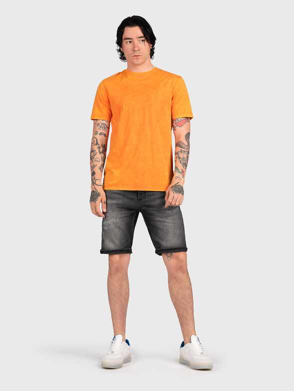 T-shirt with embossed appliqué - 1