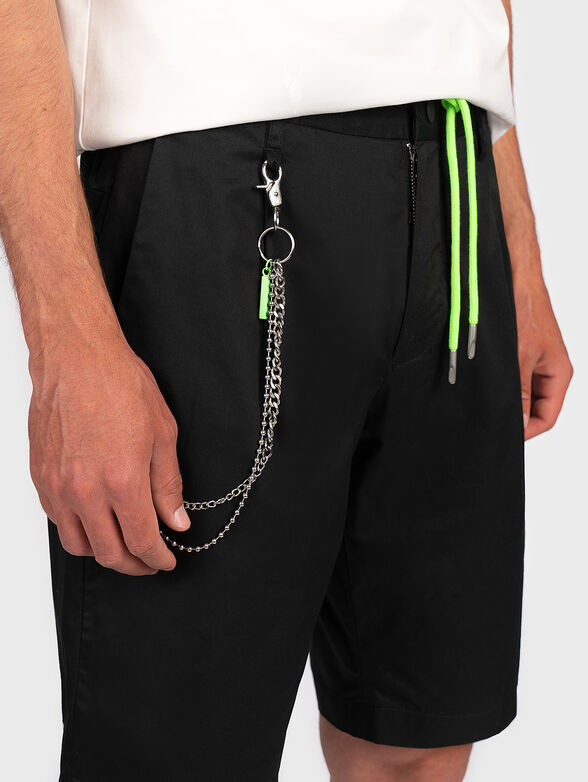 Shorts with metal chain detail - 2