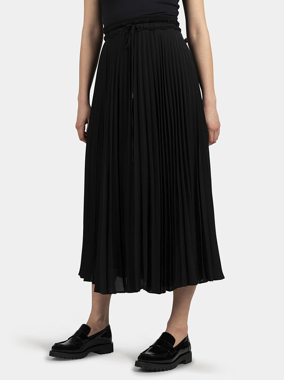 Μαύρη φούστα με πλισέ - 1