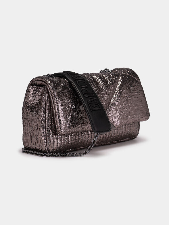 Red crossbody bag with glamorous effect - 4