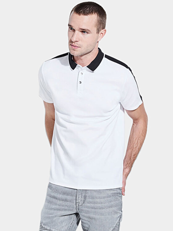 T-shirt polo με λωρίδες σε αντίθεση χρωμάτων - 1