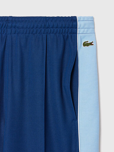 Sports trousers with contrast trims - 4