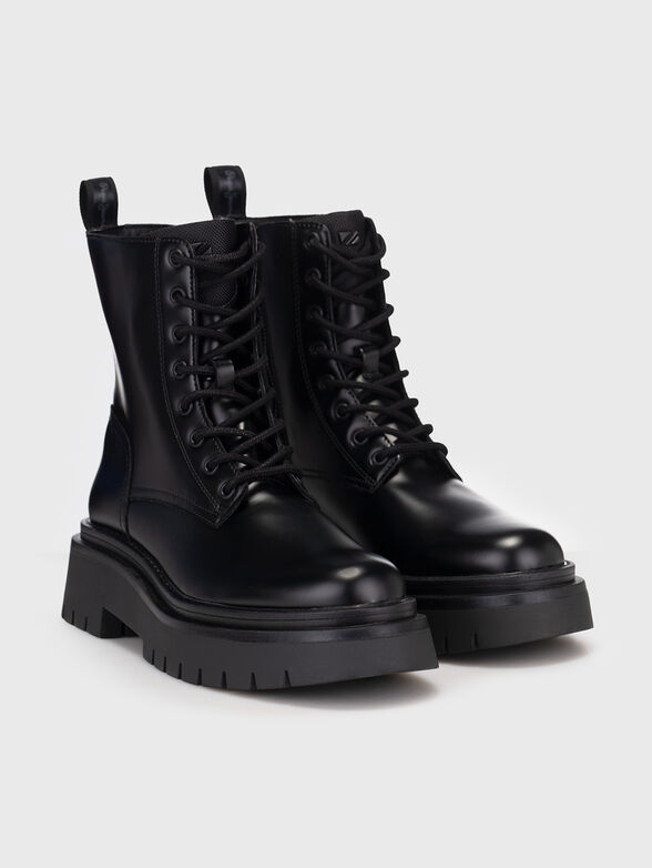 Black boots - 1