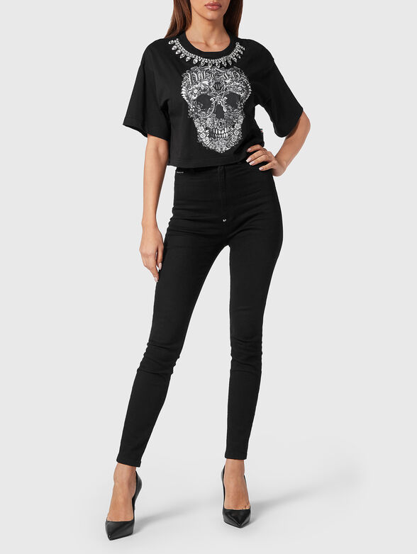 Cropped T-shirt with print and rhinestones - 1