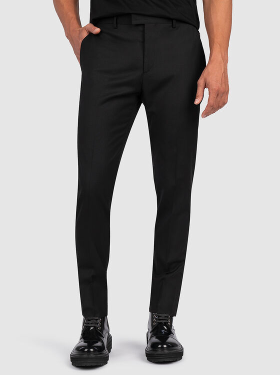 Παντελόνι σε μαύρο χρώμα - 1