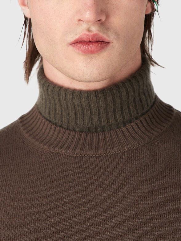 Brown wool sweater - 4
