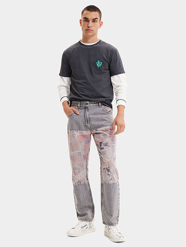 Jeans with contrasting print and accent pockets - 5