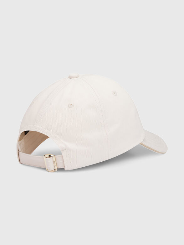 Baseball cap with logo - 3