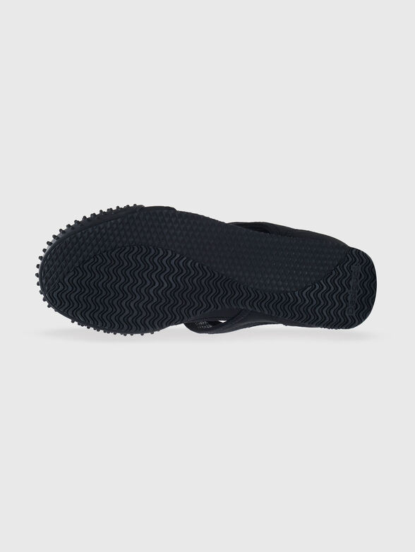  Shoes with velcro fastening - 5