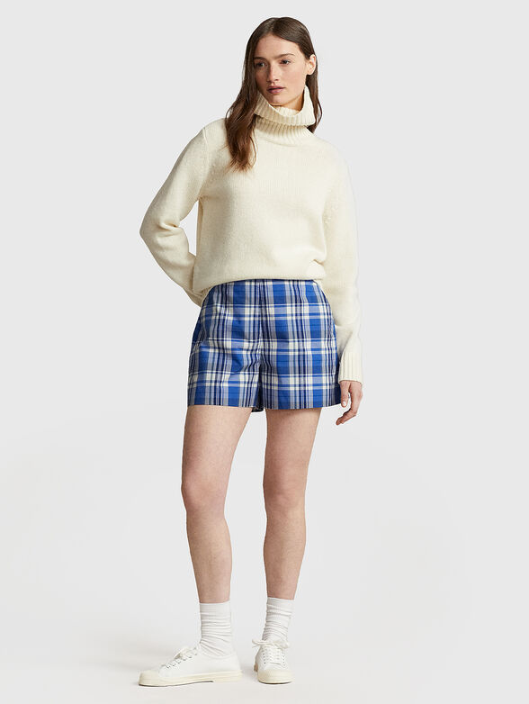 Cotton shorts with plaid print - 3