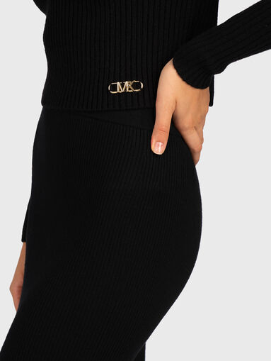 Black turtleneck sweater with logo accent - 4