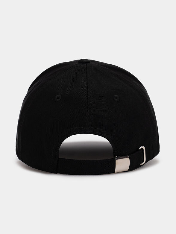 Baseball cap with embroidered logo - 2