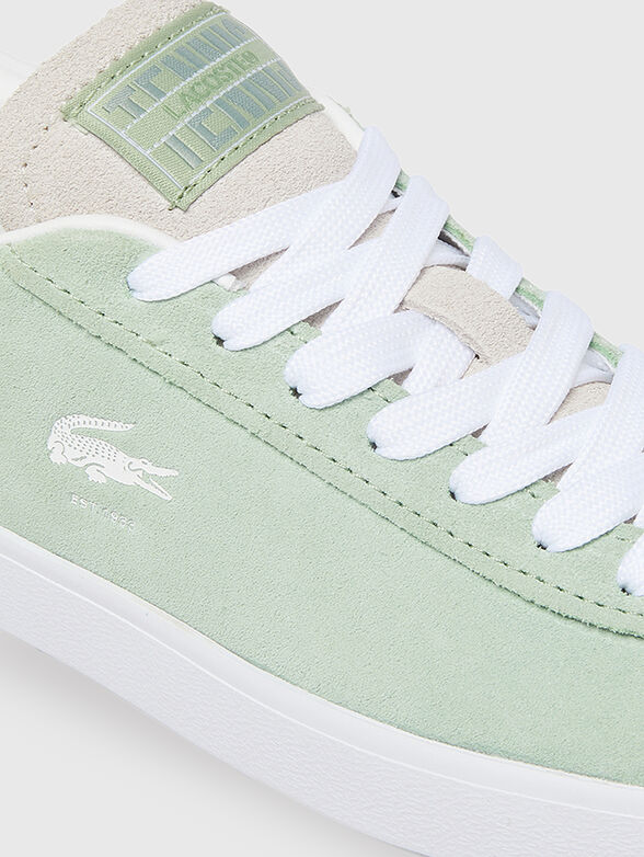 Sports shoes with logo - 3
