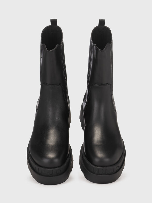 Black boots with logo detail - 6