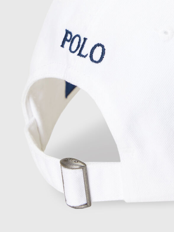Baseball cap with logo - 3