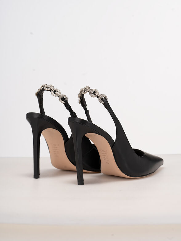 Heeled shoes with accent strap - 3