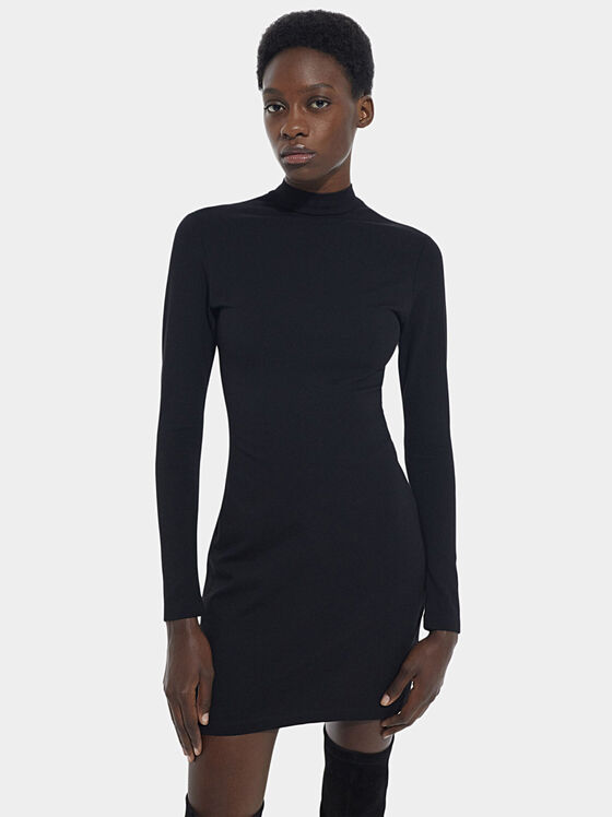 Μαύρο μίνι φόρεμα με ξεχωριστή πλάτη - 1