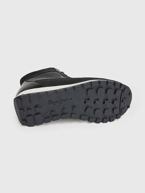 Black sneakers  - 5
