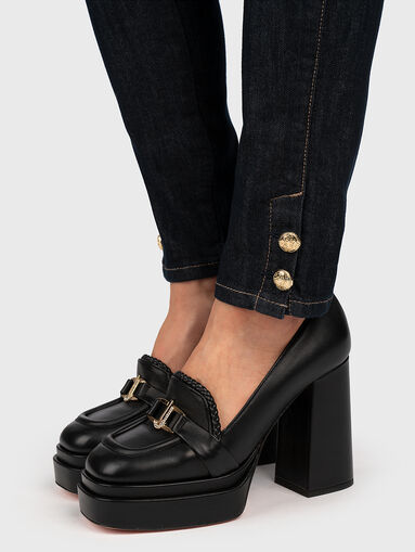 Button accent jeans - 4