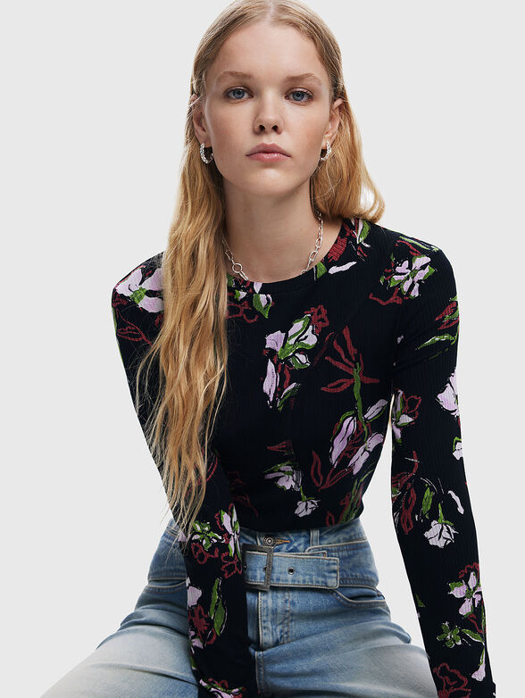 Black blouse with floral print - 3