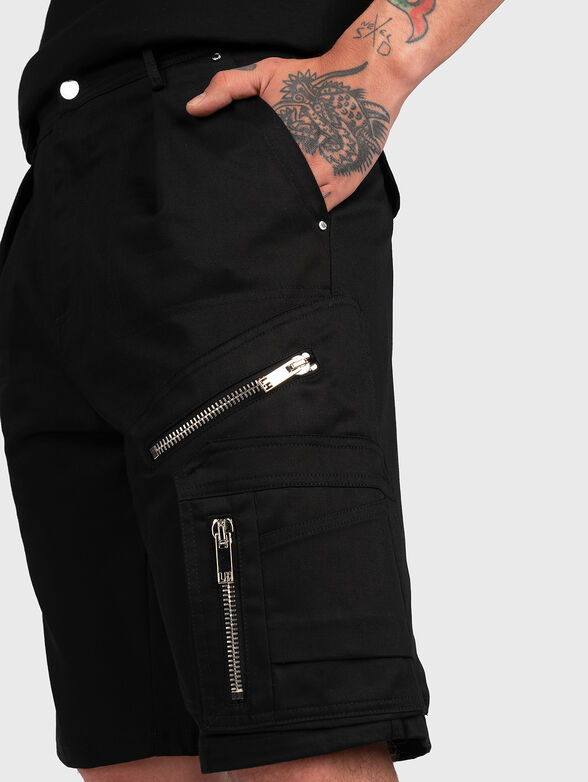 Black shorts with pockets - 4