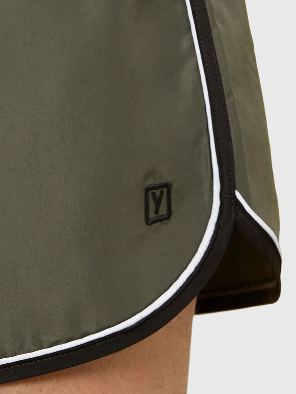 PASSEPARTOUT beach shorts in black - 3